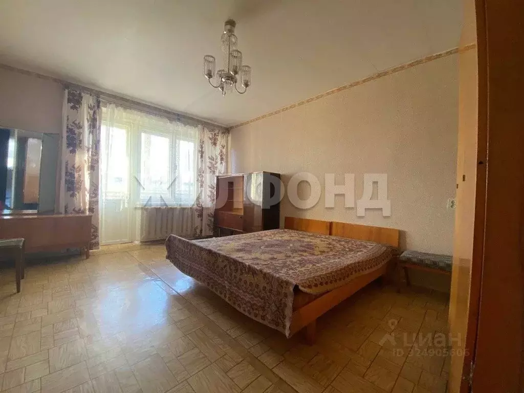 3-к кв. Брянская область, Брянск ул. Репина, 16А (68.5 м) - Фото 1