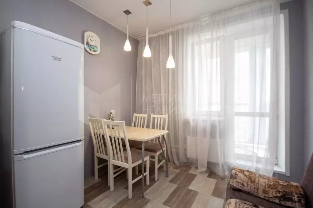 1-к кв. Тюменская область, Тюмень ул. 50 лет Октября, 75к1 (39.5 м) - Фото 1