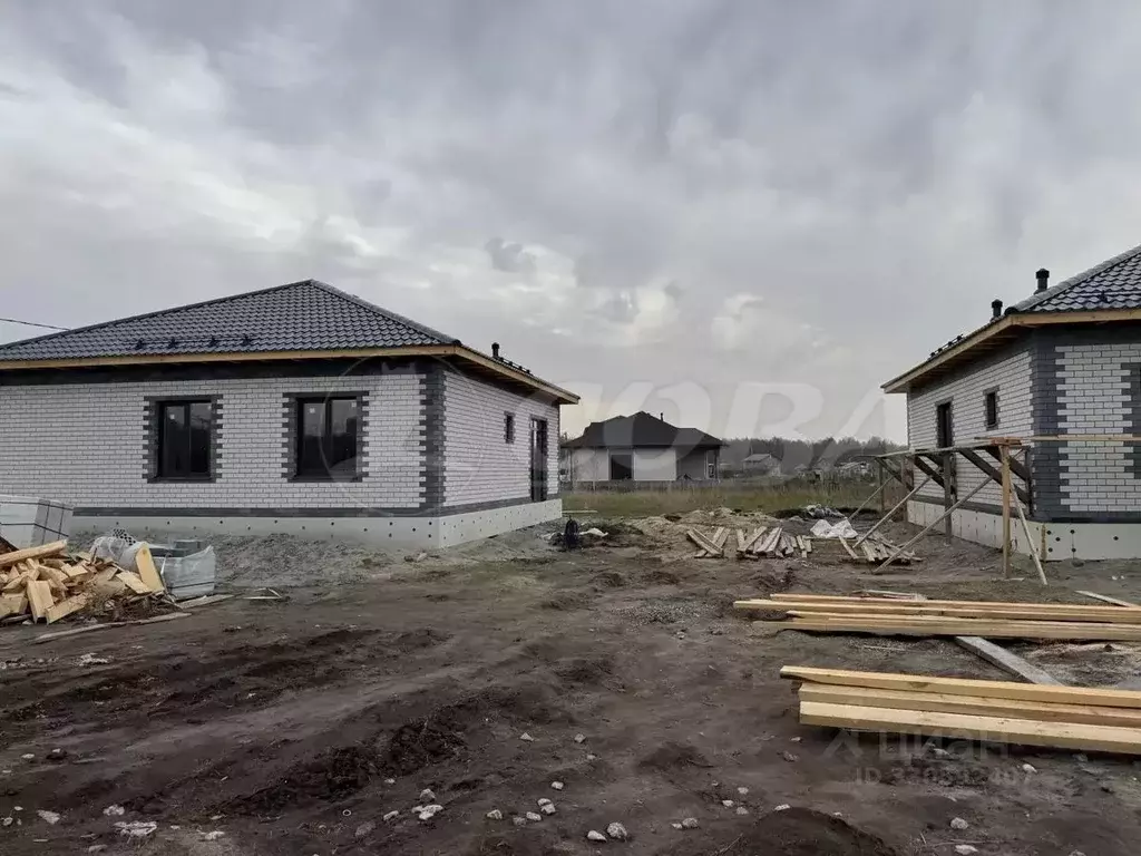 Дом в Тюменская область, Тюменский муниципальный округ, д. Падерина ... - Фото 1