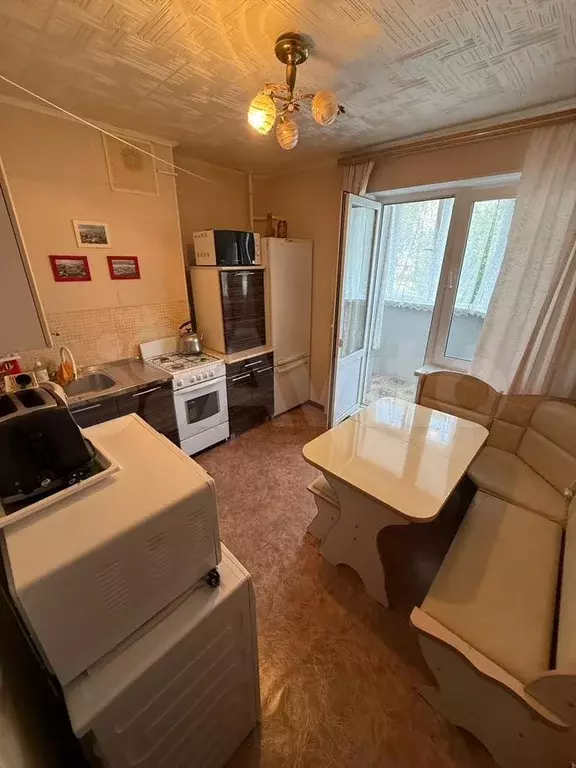 2-к. квартира, 60 м, 1/5 эт. - Фото 1