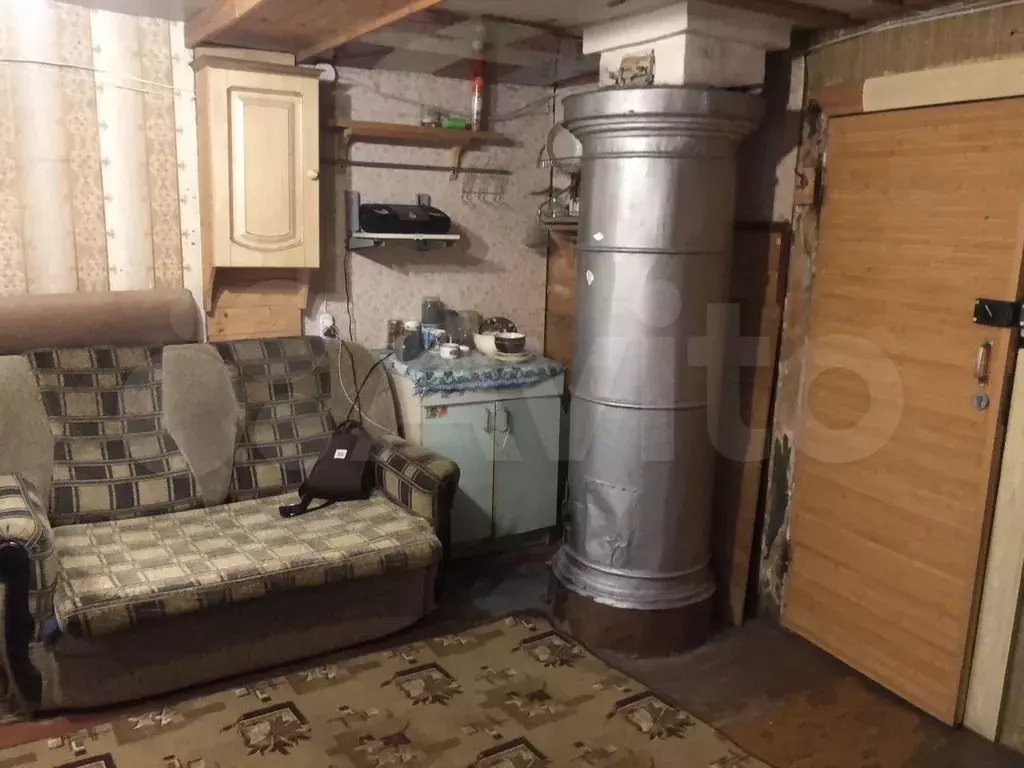 Комната 18 м в 6-к., 2/2 эт. - Фото 0