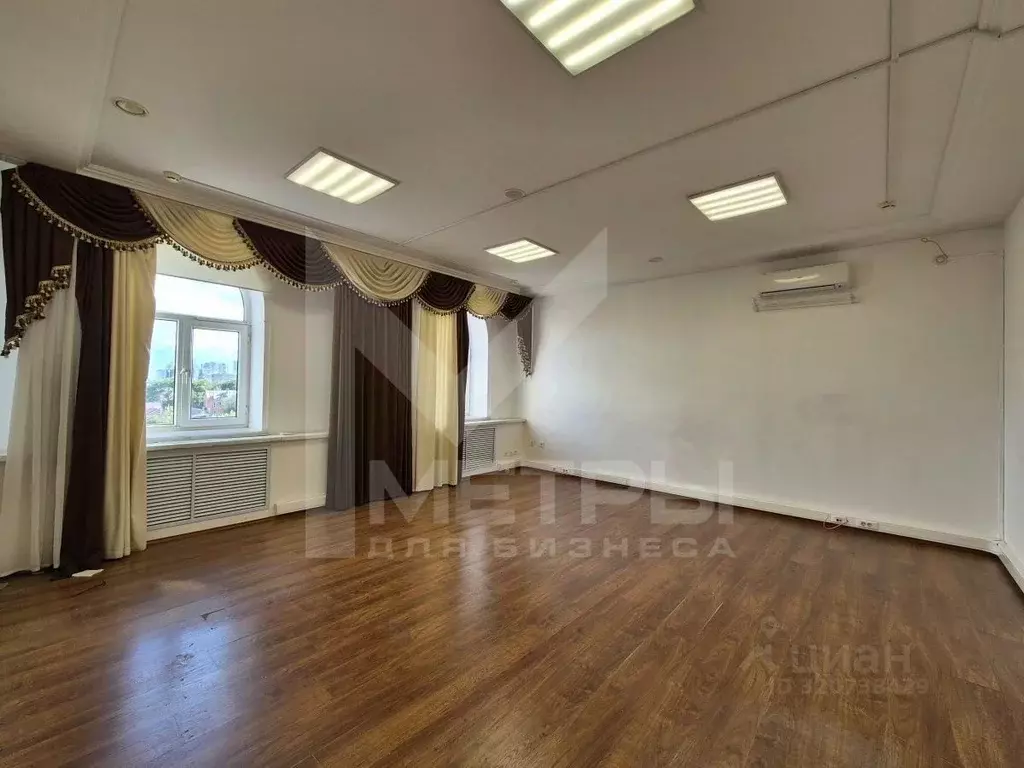 Офис в Краснодарский край, Краснодар Центральный мкр, ул. Буденного, ... - Фото 1