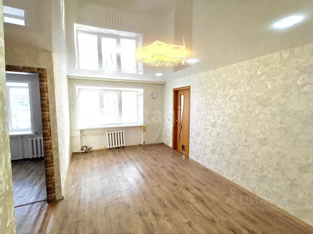 2-к кв. Кемеровская область, Анжеро-Судженск ул. Крылова, 9 (43.2 м) - Фото 0