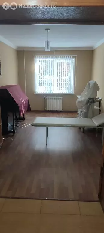 3-комнатная квартира: село Октябрьское, улица Павла Тедеева, 127 (66.7 ... - Фото 2