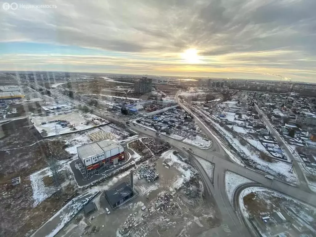 4-комнатная квартира: Тюмень, улица Тимофея Чаркова, 93 (86.9 м) - Фото 2