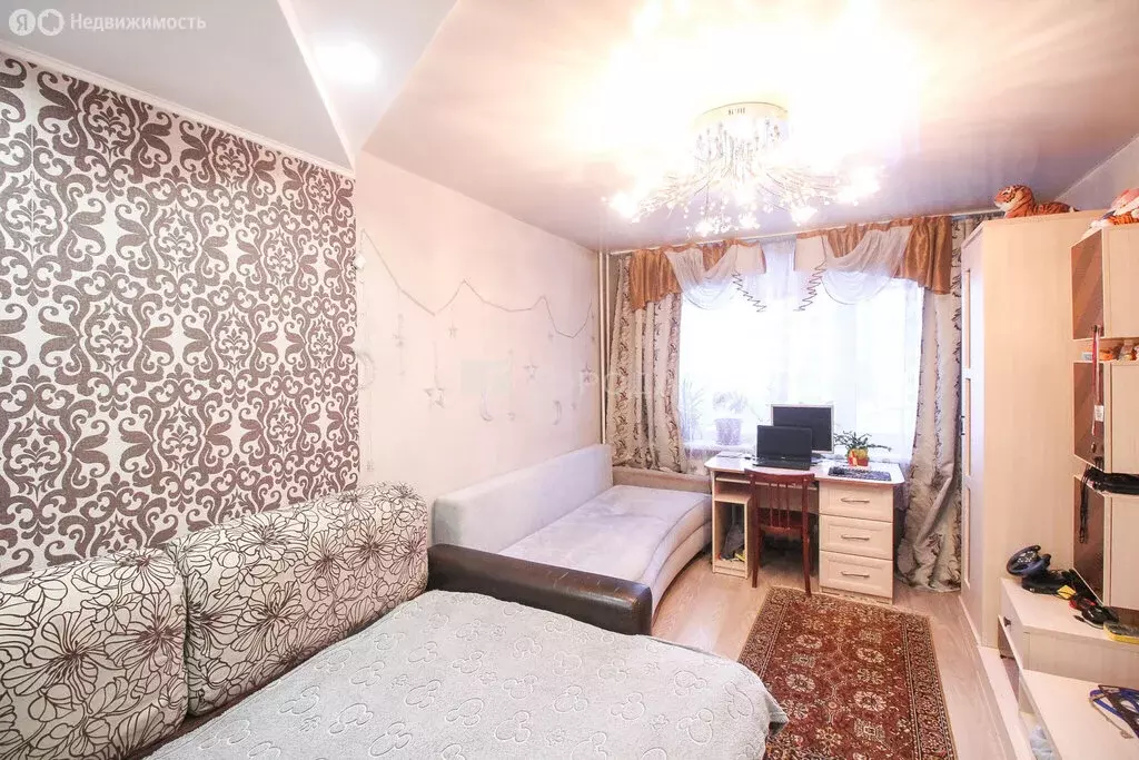 3-комнатная квартира: Барнаул, улица Попова, 62 (68.5 м) - Фото 1