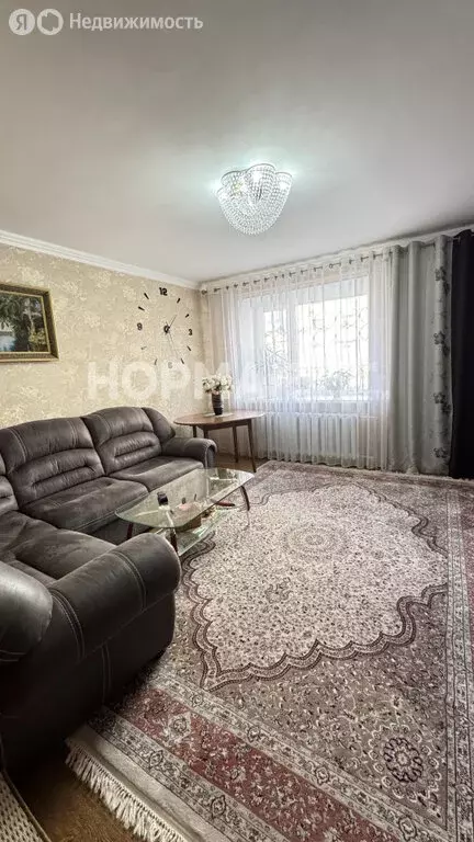 3-комнатная квартира: Октябрьский, 29-й микрорайон, 1 (76.7 м) - Фото 0