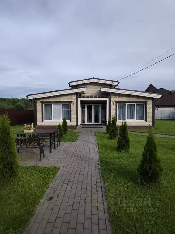 Дом в Ленинградская область, Всеволожский район, Бугровское городское ... - Фото 1
