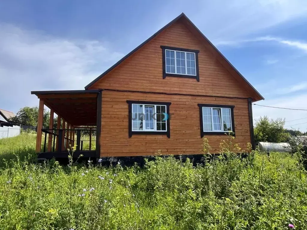 Дом в Башкортостан, Иглинский сельсовет, с. Иглино ул. Вишневая, 6 ... - Фото 1