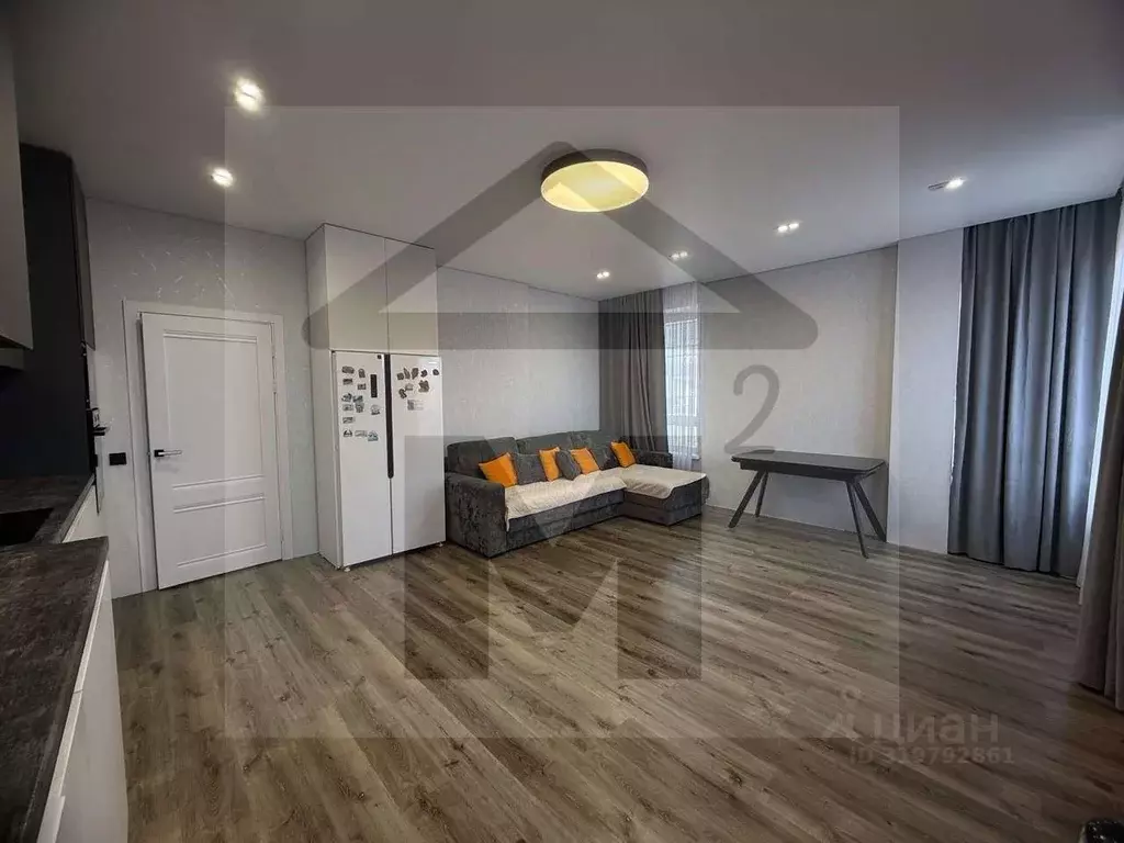 3-к кв. Хакасия, Абакан ул. Комарова, 7А (71.0 м) - Фото 0