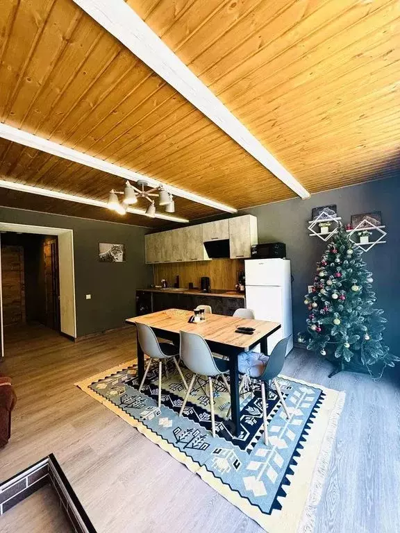 Дом в Карачаево-Черкесия, Теберда Карачаевский городской округ, ул. ... - Фото 2