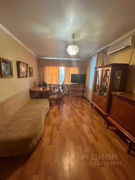 3-к кв. Волгоградская область, Волгоград ул. Рокоссовского, 24А (58.1 ... - Фото 0