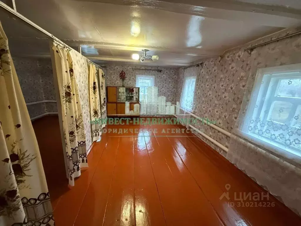 Дом в Брянская область, Комаричи рп ул. Советская, 70 (65 м) - Фото 0