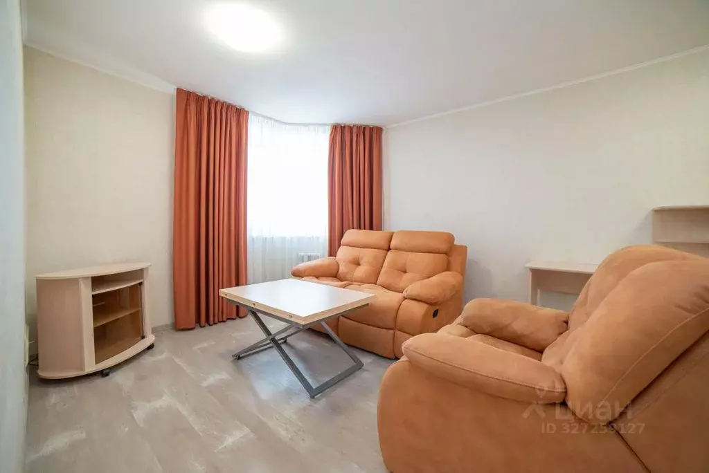 3-к кв. Свердловская область, Екатеринбург ул. Уральская, 65 (65.7 м) - Фото 2