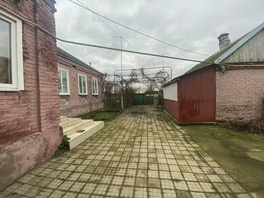 Дом в Краснодарский край, Усть-Лабинский район, Суворовское с/пос, с. ... - Фото 1