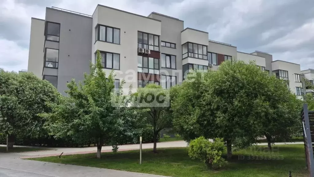 2-к кв. Тюменская область, Тюмень ул. Федюнинского, 30 (62.2 м) - Фото 1
