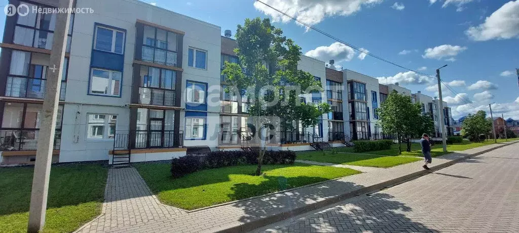 3-комнатная квартира: Киров, улица Героя Рослякова, 4 (73.7 м) - Фото 1