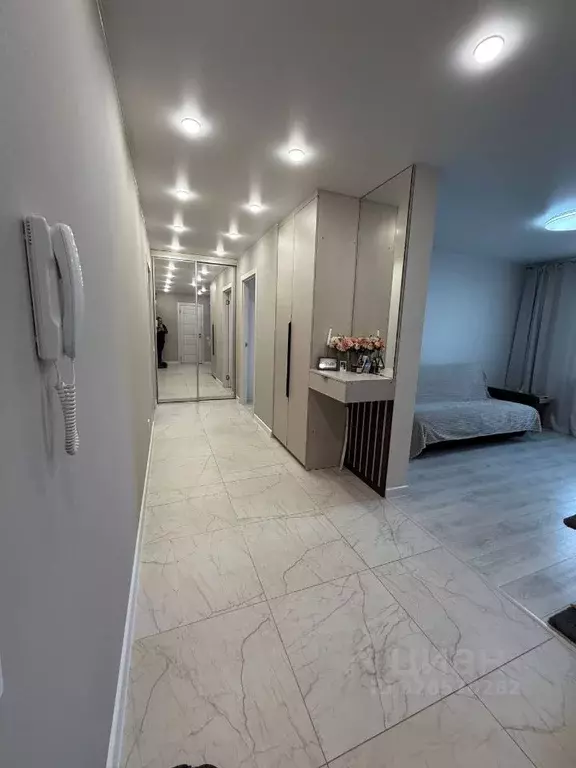 3-к кв. Омская область, Омск ул. Добровольского, 13 (59.5 м) - Фото 2