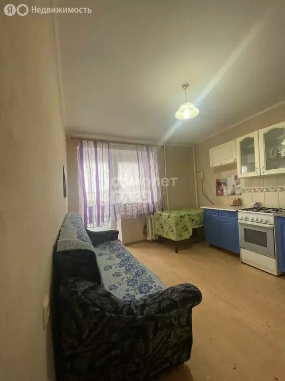 1-комнатная квартира: Октябрьский, 34-й микрорайон, 15А (40 м) - Фото 0