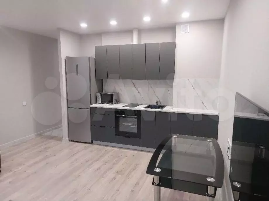 1-к. квартира, 60 м, 7/17 эт. - Фото 0