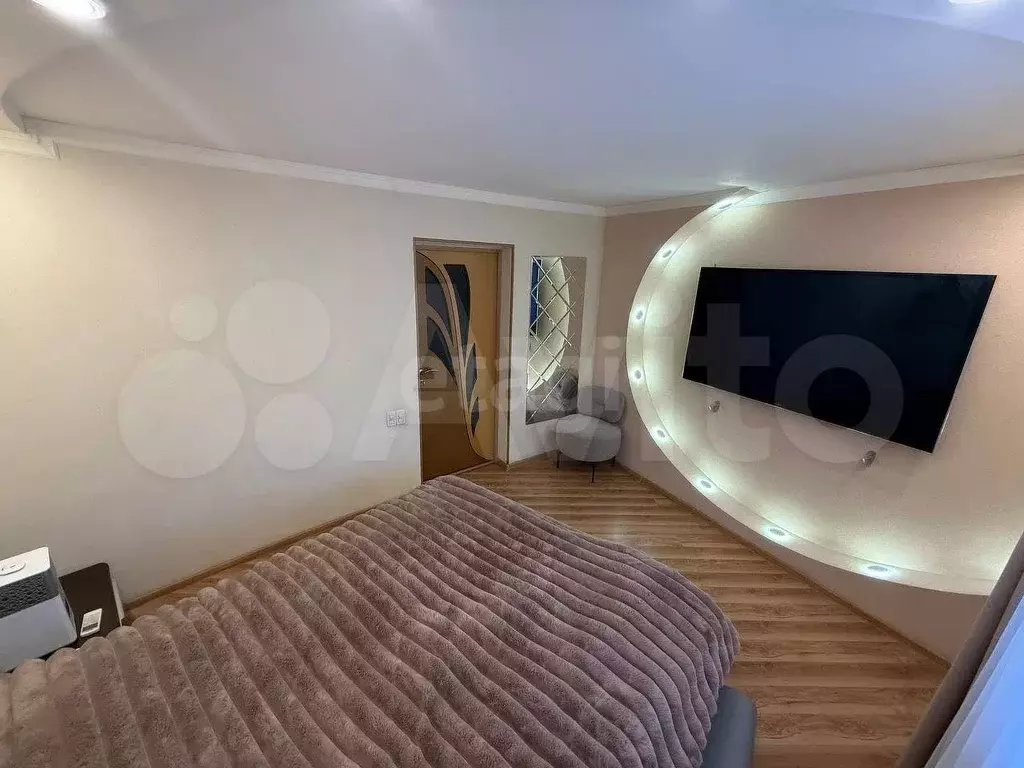 3-к. квартира, 90 м, 2/9 эт. - Фото 0