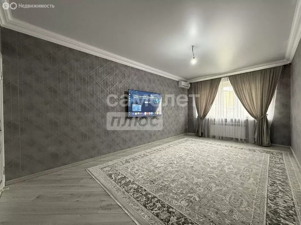 2-комнатная квартира: Каспийск, улица Зейнудина Батманова, 16 (67 м) - Фото 1