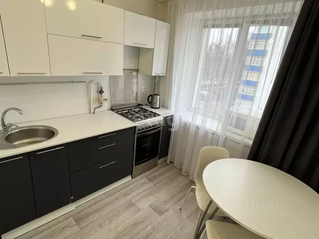 1-к кв. Башкортостан, Стерлитамак просп. Октября, 24 (30.0 м) - Фото 1