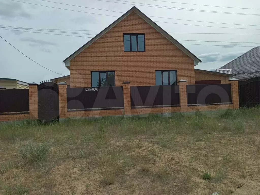 Дом 180 м на участке 7 сот. - Фото 0
