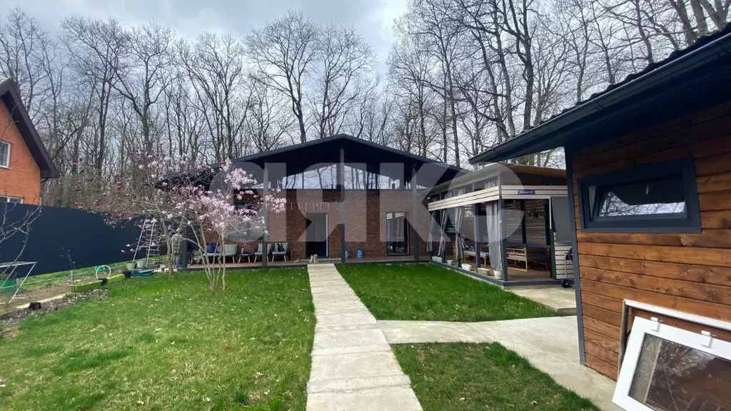 Дом в Краснодарский край, Горячий Ключ ул. Мартоса (100 м) - Фото 1