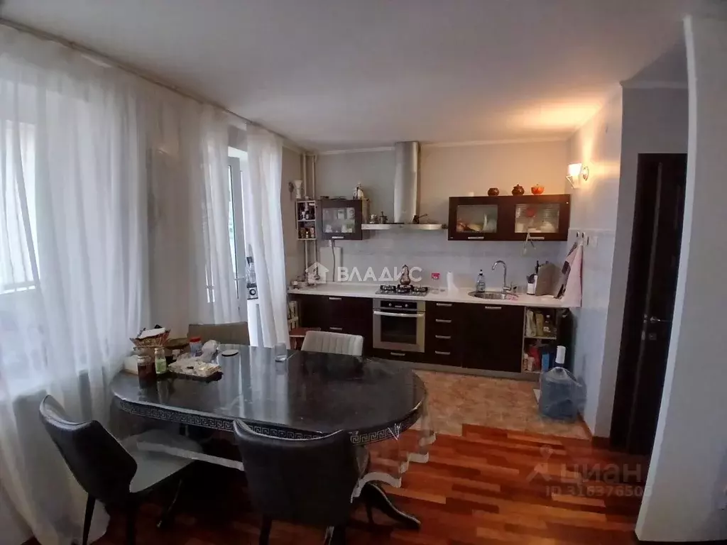 3-к кв. Краснодарский край, Ейск Красная ул., 59/1 (62.0 м) - Фото 0