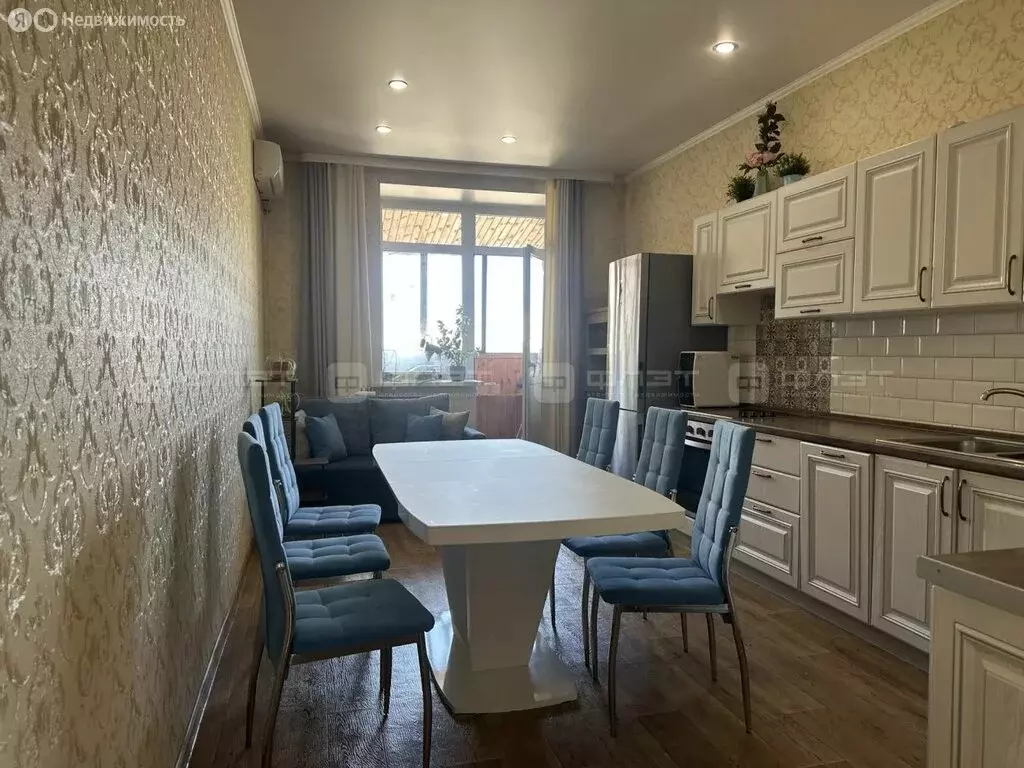 2-комнатная квартира: Казань, улица Нурсултана Назарбаева, 10 (88.2 м) - Фото 2