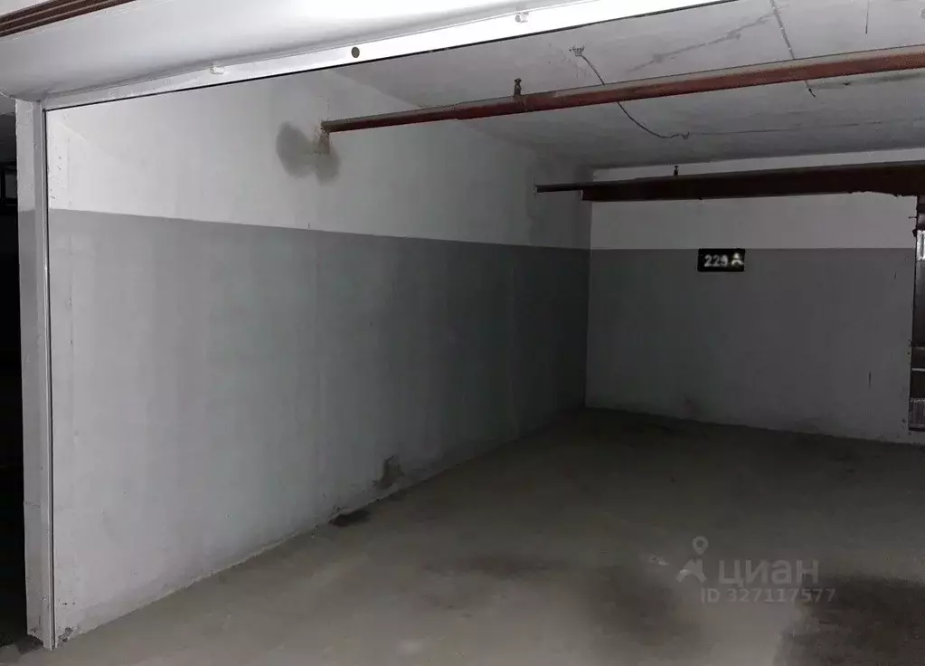 Гараж в Свердловская область, Екатеринбург ул. Хохрякова, 72 (16 м) - Фото 1