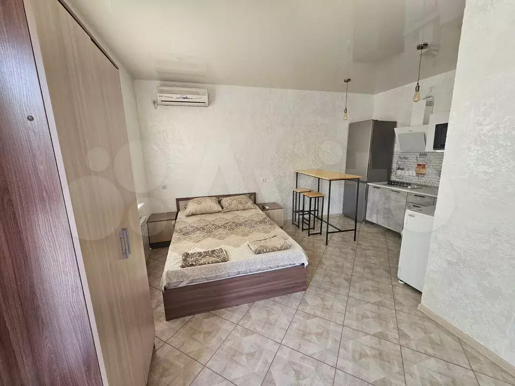 Комната 35 м в 1-к., 2/2 эт. - Фото 0