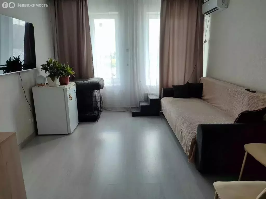 1-комнатная квартира: Тюмень, улица Тимофея Чаркова, 28 (39.7 м) - Фото 1
