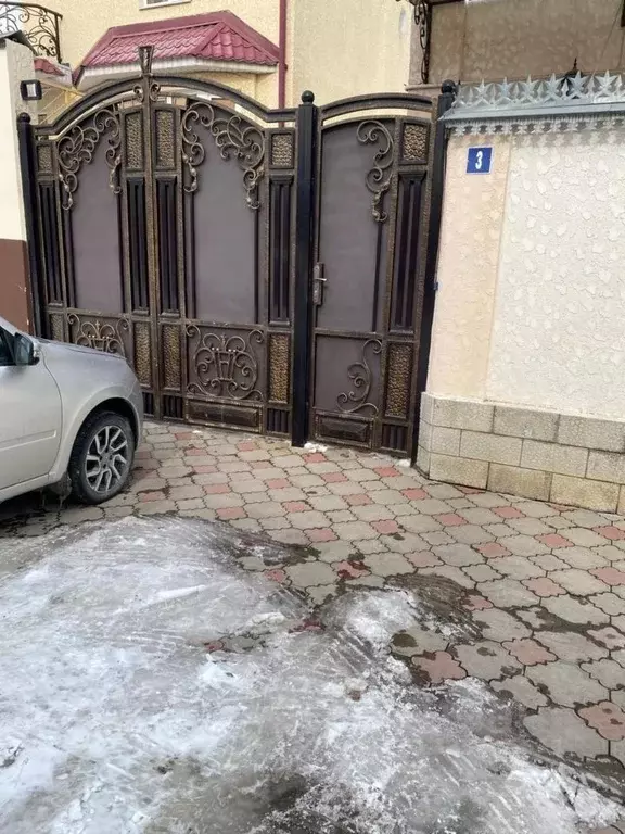 Дом в Кабардино-Балкария, Нальчик Молодежная ул., 3 (190 м) - Фото 1