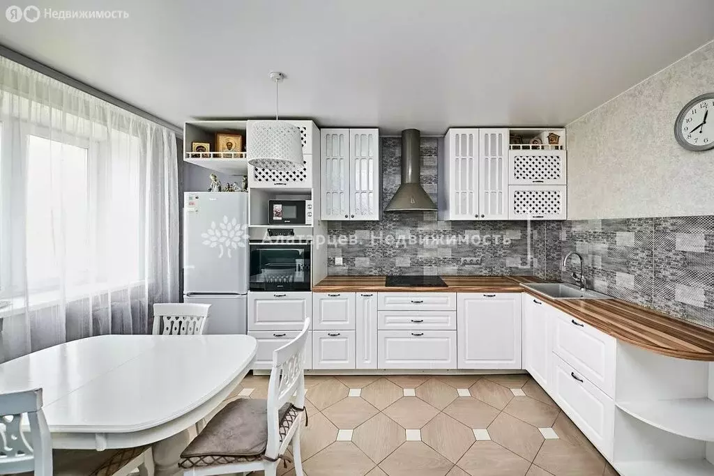 3-комнатная квартира: Томск, Нижний переулок, 45 (67.5 м) - Фото 1