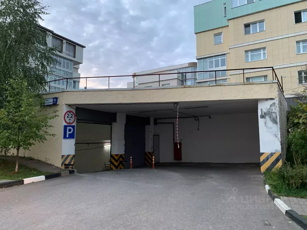 Гараж в Московская область, Красногорск городской округ, д. Глухово . - Фото 0