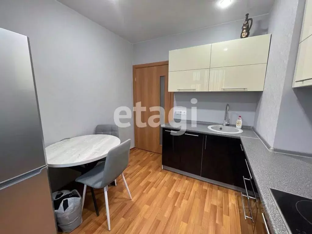 2-к кв. Красноярский край, Красноярск ул. Петра Подзолкова, 5А (58.1 ... - Фото 2