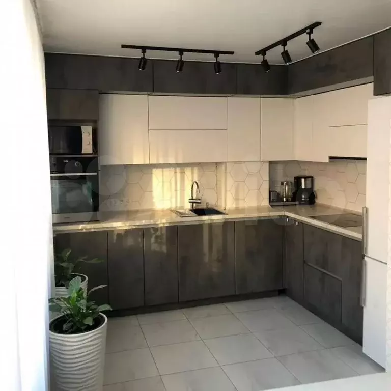 1-к. квартира, 30,6 м, 3/5 эт. - Фото 0