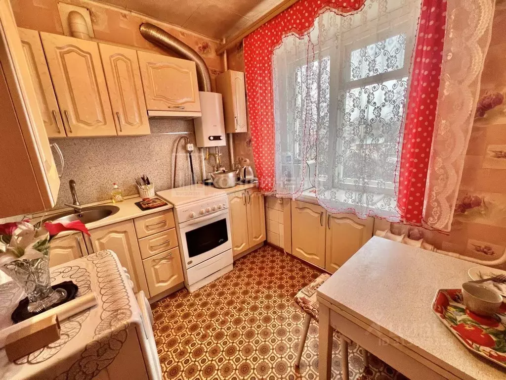 3-к кв. Владимирская область, Ковров ул. Фурманова, 17/2 (50.0 м) - Фото 0