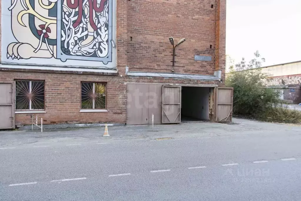 Гараж в Тюменская область, Тюмень Северная ул., 11 (17 м) - Фото 1