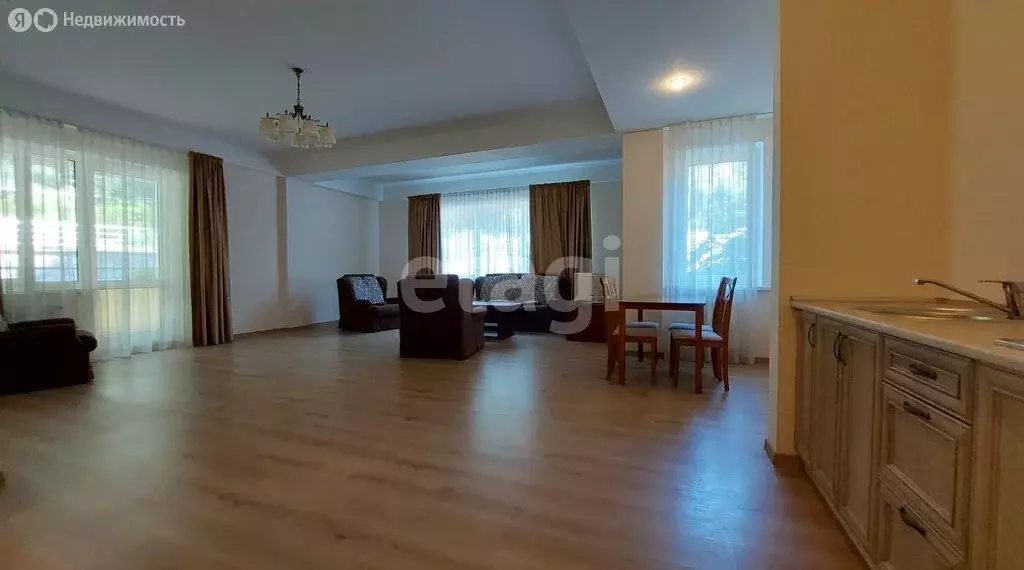 2-комнатная квартира: Кореиз, Севастопольское шоссе, 52Н (100 м) - Фото 1