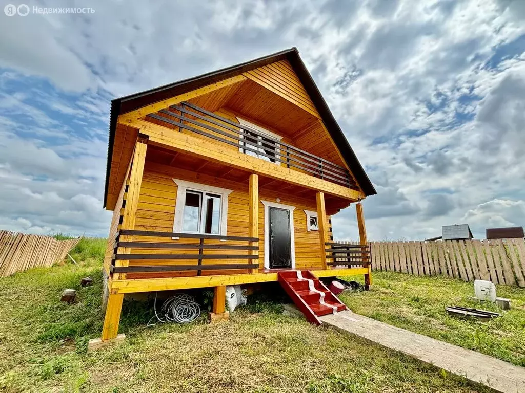 Дом в село Урик, улица Ветерана ВОВ Хизри Курбанова (160 м) - Фото 0