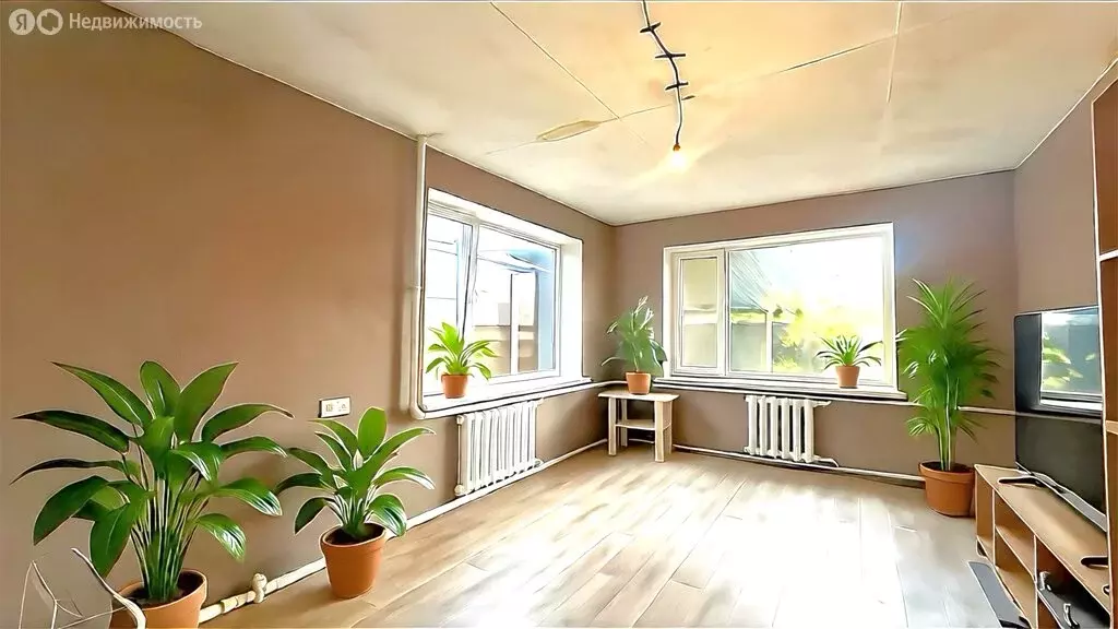 Дом в Кропоткин, улица Гоголя (50 м) - Фото 1