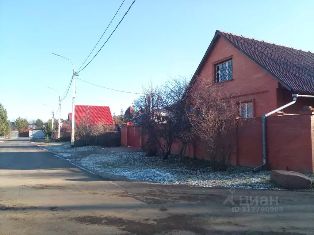 Дом в Красноярский край, Дивногорск городской округ, с. Овсянка ул. ... - Фото 1