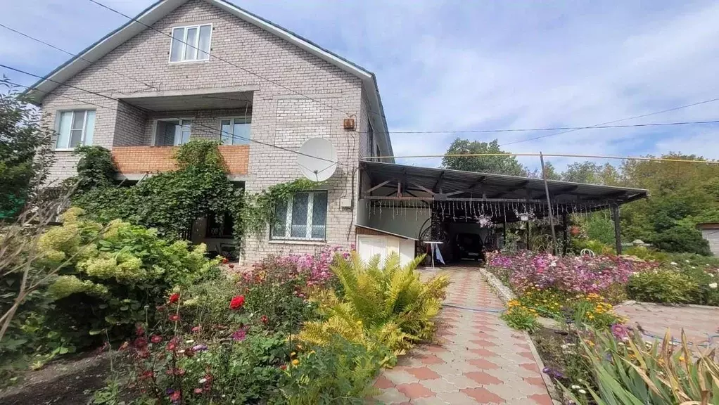 Коттедж в Самарская область, Самара Демократическая ул., 1А (221 м) - Фото 1