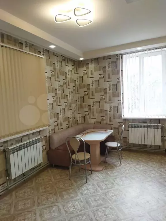 2-к. квартира, 70 м, 2/3 эт. - Фото 1