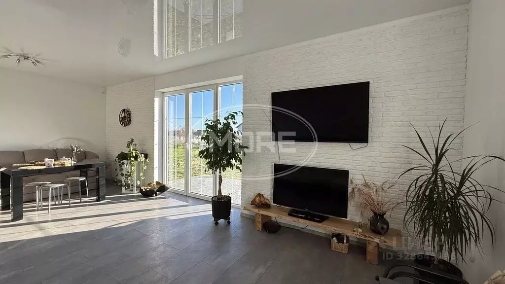 Дом в Калининградская область, Гурьевский муниципальный округ, пос. ... - Фото 1