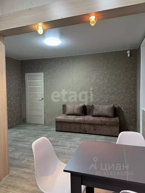 2-к кв. Иркутская область, Ангарск 100-й кв-л, 10 (41.0 м) - Фото 0