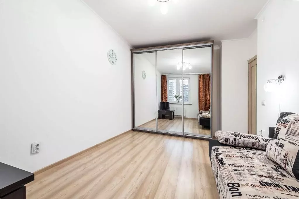 1-к кв. Ленинградская область, Мурино Всеволожский район, ул. ... - Фото 2